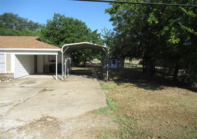 Photo 2 of Single family home for sale at 2501 State Hwy 66, Caddo Mills, TX 75135 | MLS# 21393407 | Listing updated on 2026-09-25