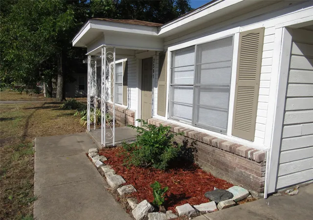 Photo 3 of Single family home for sale at 2501 State Hwy 66, Caddo Mills, TX 75135 | MLS# 21393407 | Listing updated on 2026-09-25