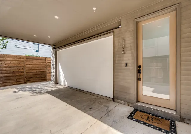 Photo 2 of Sale Pending at 1865 Summit Ave #105, Dallas, TX 75206 | MLS# 21395209 | Listing updated on 2026-10-07