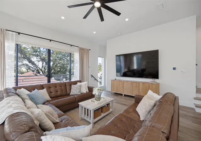Photo 4 of Sale Pending at 1865 Summit Ave #105, Dallas, TX 75206 | MLS# 21395209 | Listing updated on 2026-10-07