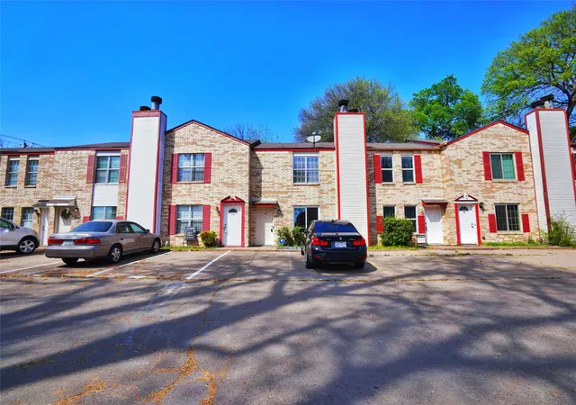 Photo 1 of Townhouse for sale at 119 Austin Stone Dr, Duncanville, TX 75137 | MLS# 21394880 | Listing updated on 2026-10-29
