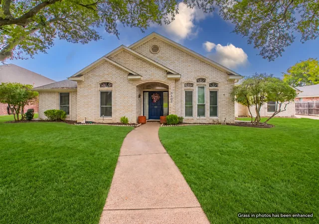 Photo 2 of Single family home for sale at 9505 Lost Trails Dr, Waco, TX 76712 | MLS# 21395158 | Listing updated on 2026-10-05