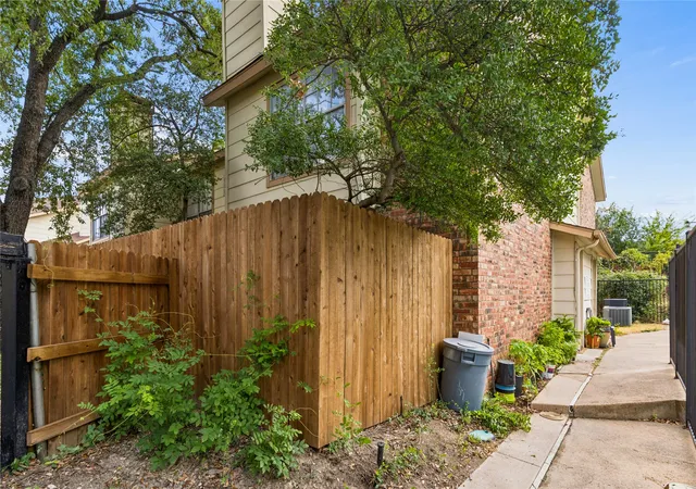 Condo for sale at 11311 Audelia Rd #102, Dallas, TX 75243 | MLS# 21395334