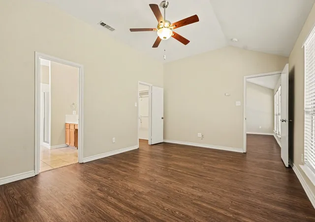 Photo 4 of Single family home for sale at 737 Oak Dale Ave, Lake Dallas, TX 75065 | MLS# 21390119 | Listing updated on 2026-09-25
