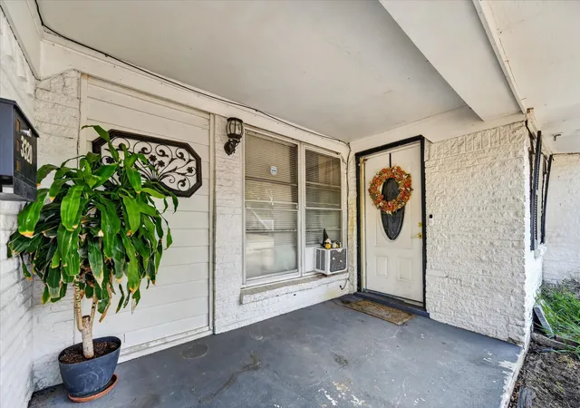 Photo 2 of Sale Pending at 3320 Shorewood Dr, Mesquite, TX 75150 | MLS# 21394557 | Listing updated on 2026-10-06