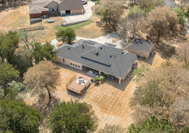 Photo 3 of Single family home for sale at 6413 Shoreline Dr, Little Elm, TX 75068 | MLS# 21383226 | Listing updated on 2026-10-03