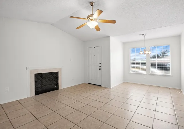 Photo 3 of Single family home for sale at 811 Woodland Ct, Kennedale, TX 76060 | MLS# 21392943 | Listing updated on 2026-09-25