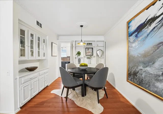 Listing Photo 4 - Condo for sale in building located at 3212 Daniel Ave, University Park, TX 75205 - Unit #D