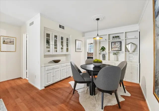 Listing Photo 5 - Condo for sale in building located at 3212 Daniel Ave, University Park, TX 75205 - Unit #D