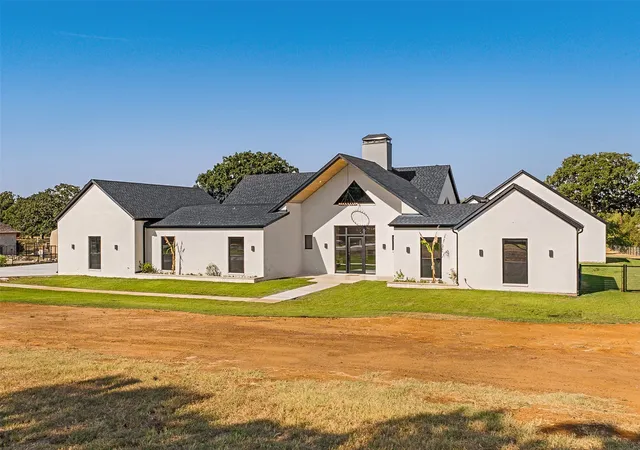 Photo 1 of Single family home for sale at 7211 County Rd 1017, Joshua, TX 76058 | MLS# 21395223 | Listing updated on 2026-09-25