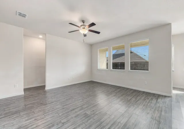 Photo 4 of Single family home for sale at 14840 Grey Feather Trl, Haslet, TX 76052 | MLS# 21387144 | Listing updated on 2026-09-25