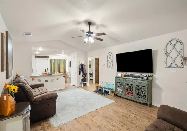 Photo 3 of Single family home for sale at 543 Foster St, Canton, TX 75103 | MLS# 21395192 | Listing updated on 2026-09-25