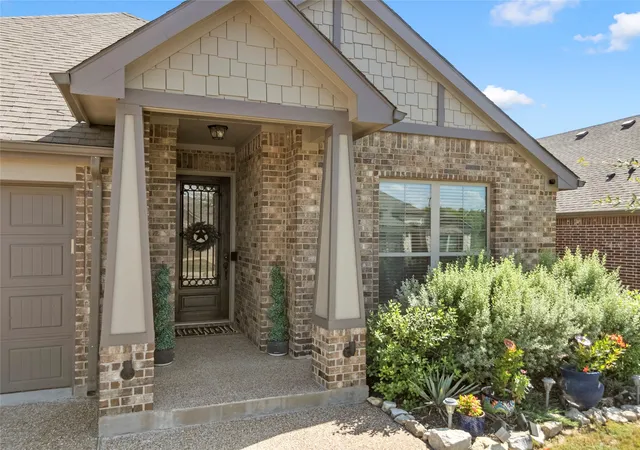 Photo 3 of Single family home for sale at 3140 Paint Horse, Waco, TX 76706 | MLS# 21395147 | Listing updated on 2026-09-25
