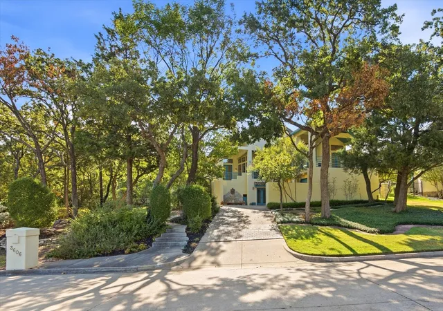 Photo 2 of Single family home for sale at 3606 Labrador, Grapevine, TX 76051 | MLS# 21386894 | Listing updated on 2026-09-25