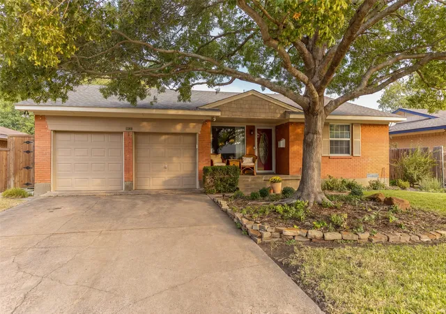 Photo 2 of Single family home for sale at 1240 Dalhart Dr, Richardson, TX 75080 | MLS# 21393172 | Listing updated on 2026-10-08