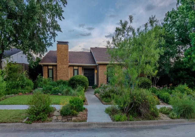 Photo 1 of Single family home for sale at 5209 Pruitt Dr, The Colony, TX 75056 | MLS# 21385824 | Listing updated on 2026-10-03