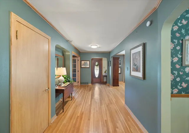 Photo 2 of Single family home for sale at 708 S Palestine St, Athens, TX 75751 | MLS# 21394457 | Listing updated on 2026-09-25