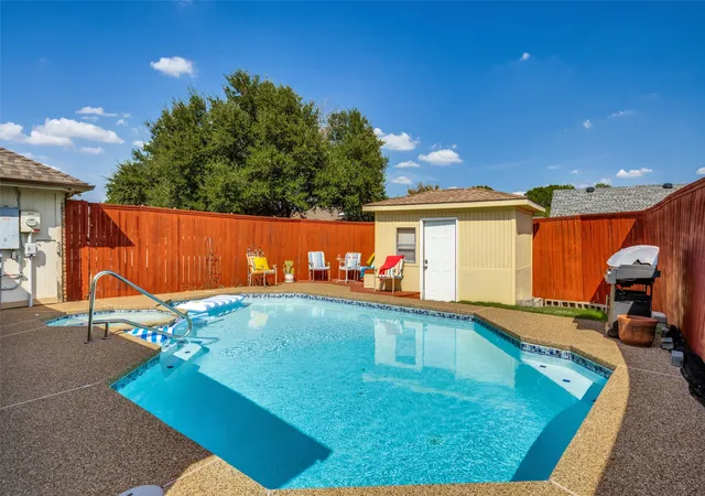 Photo 1 of Single family home for sale at 902 N Allen Hts Dr, Allen, TX 75002 | MLS# 21394396 | Listing updated on 2026-09-25