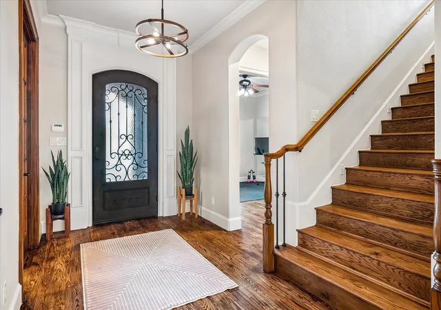 Photo 3 of Single family home for sale at 512 Clear Vista Dr, Roanoke, TX 76262 | MLS# 21385388 | Listing updated on 2026-10-02