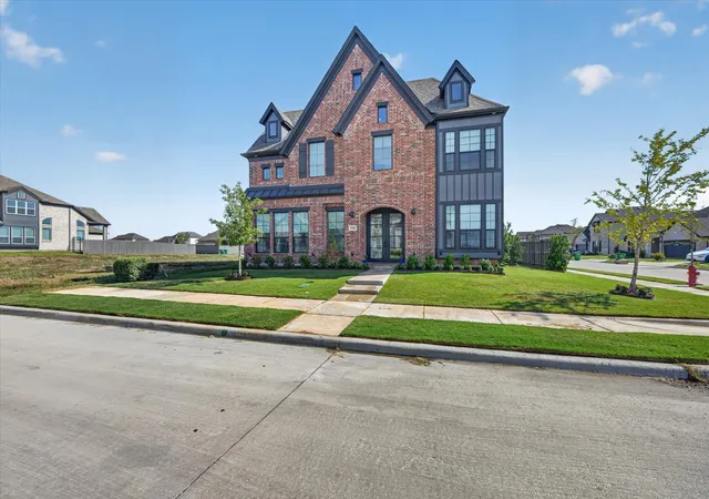 Photo 3 of Single family home for sale at 3502 Burdock Ln, Venus, TX 76084 | MLS# 21395508 | Listing updated on 2026-10-10