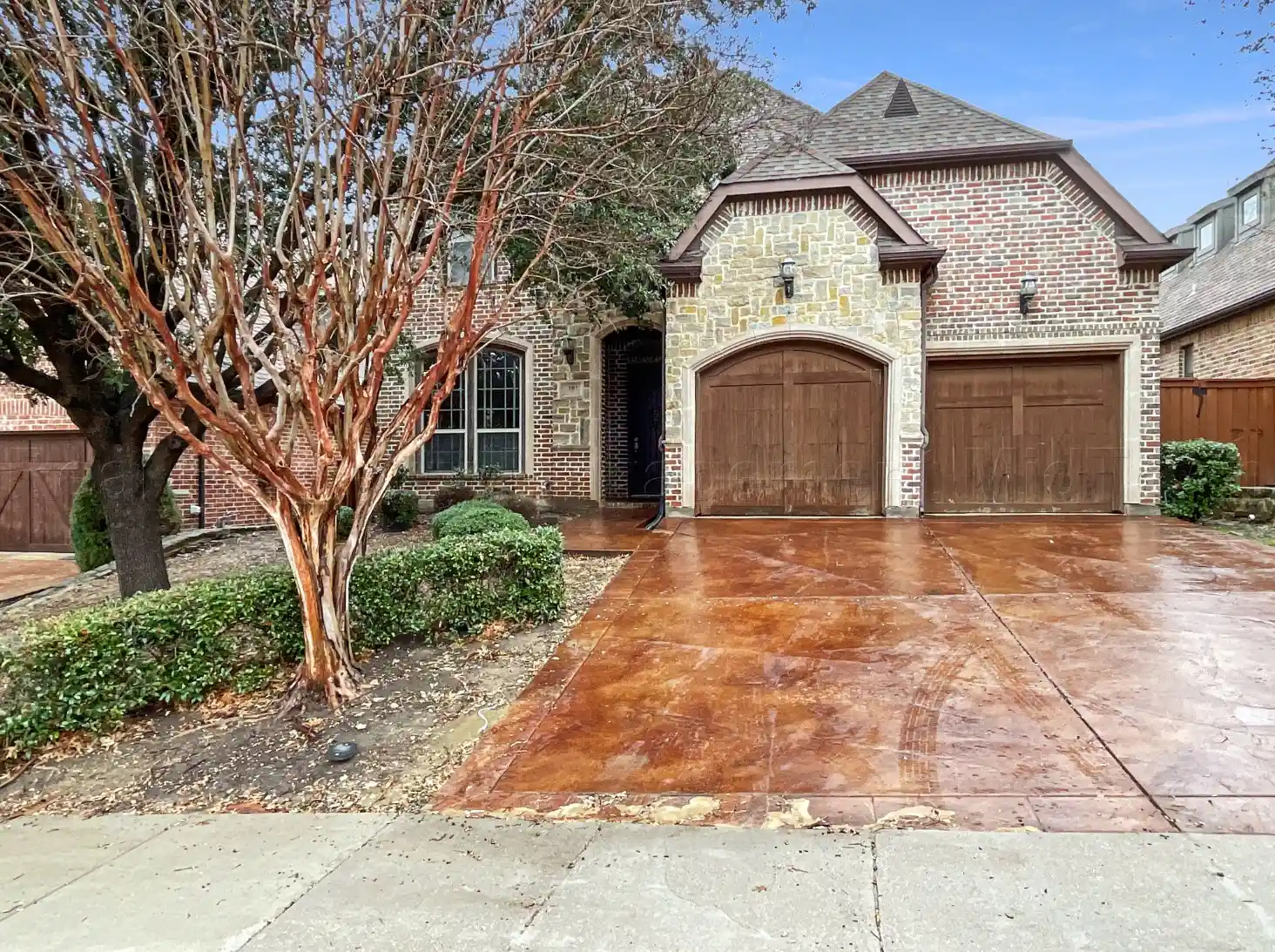Photo 1 of Single family home for sale at 2101 S Hill Dr, Irving, TX 75038 | MLS# 21385578 | Listing updated on 2026-10-11