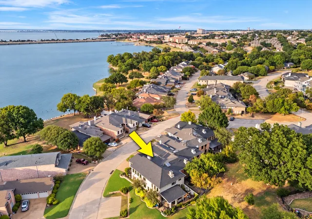 Photo 1 of Single family home for sale at 5713 Southern Cross Dr, Rockwall, TX 75032 | MLS# 21394112 | Listing updated on 2026-09-27
