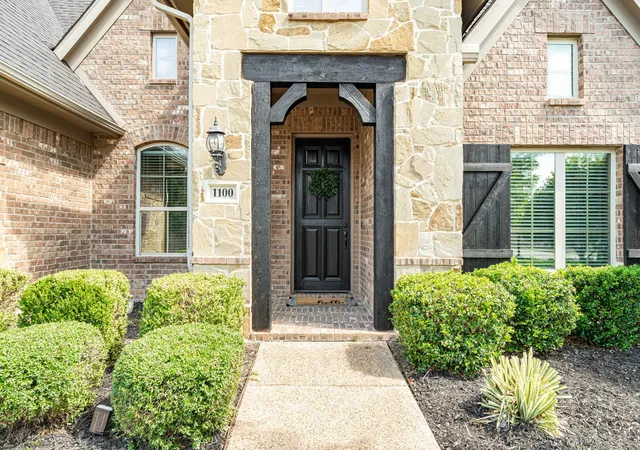 Photo 3 of Single family home for sale at 1100 Somerset Cir, Forney, TX 75126 | MLS# 21395576 | Listing updated on 2026-10-04