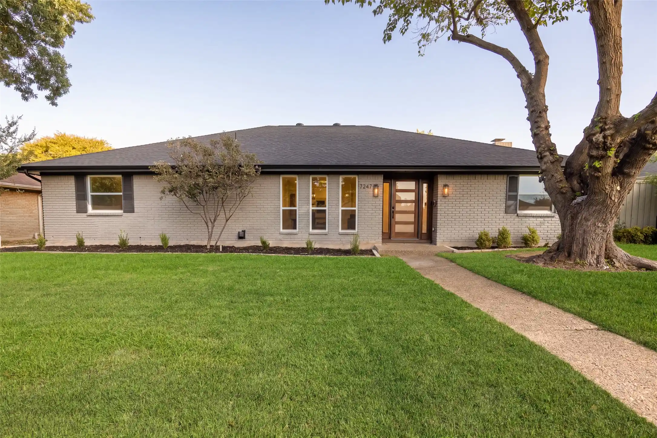 Photo 1 of Single family home for sale at 7247 La Sobrina Dr, Dallas, TX 75248 | MLS# 21393286 | Listing updated on 2026-10-29