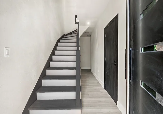 Photo 3 of Single family home for sale at 4909 Elysian St #D, Houston, TX 77009 | MLS# 21395640 | Listing updated on 2026-10-07