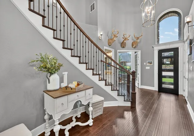 Photo 3 of Single family home for sale at 308 Familia Ct, Azle, TX 76020 | MLS# 21394526 | Listing updated on 2026-09-26