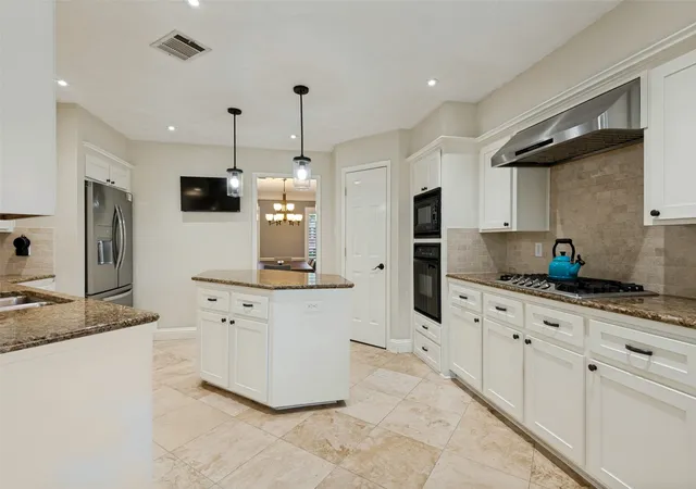 Photo 4 of Single family home for sale at 1803 Weanne Dr, Richardson, TX 75082 | MLS# 21394606 | Listing updated on 2026-10-06