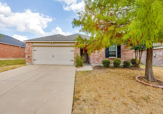 Photo 1 of Single family home for sale at 1204 Foxglove Ln, Burleson, TX 76028 | MLS# 21390560 | Listing updated on 2026-10-02