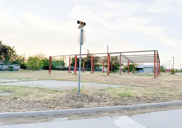 Land for sale at 511 E 8th Street, Cisco, TX 76437 | MLS# 21395674