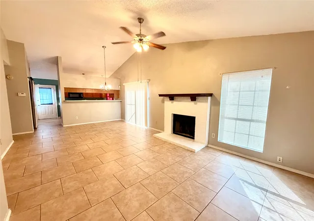 Photo 3 of Single family home for sale at 923 Binbrook Dr, Mesquite, TX 75149 | MLS# 21391180 | Listing updated on 2026-10-04