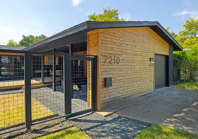 Photo 1 of Single family home for sale at 7210 Lehigh Dr, Dallas, TX 75214 | MLS# 21395700 | Listing updated on 2026-10-07
