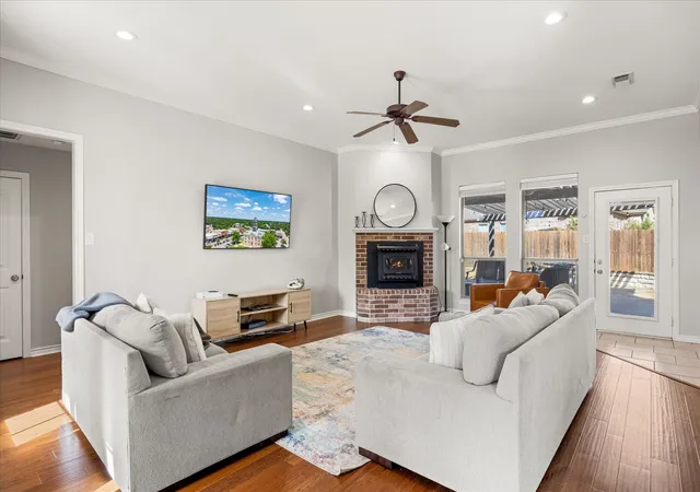 Photo 3 of Single family home for sale at 801 Maplewood Ct, Stephenville, TX 76401 | MLS# 21395702 | Listing updated on 2026-09-25