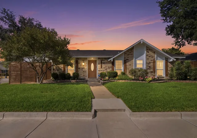 Photo 2 of Single family home for sale at 5037 Blue Glen Dr, The Colony, TX 75056 | MLS# 21395716 | Listing updated on 2026-10-10