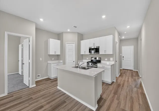 Photo 3 of Single family home for sale at 816 Archer St, Godley, TX 76044 | MLS# 21395113 | Listing updated on 2026-10-02