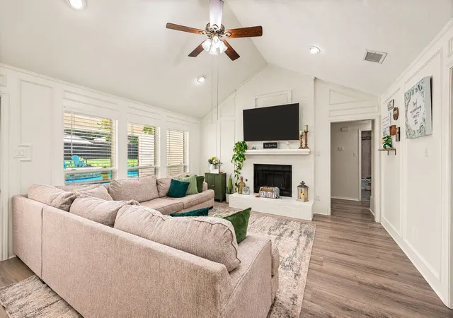 Photo 4 of Single family home for sale at 5506 Coronado Dr, Garland, TX 75043 | MLS# 21390302 | Listing updated on 2026-10-08