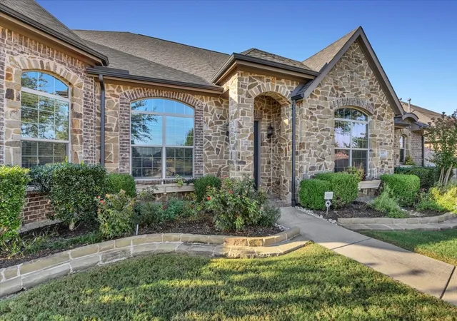 Photo 2 of Single family home for sale at 5091 Linda Ln, Frisco, TX 75033 | MLS# 21394491 | Listing updated on 2026-09-26