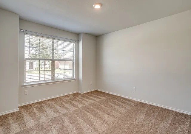 Photo 2 of Single family home for sale at 625 Basteen Ln, Justin, TX 76247 | MLS# 21391891 | Listing updated on 2026-09-26