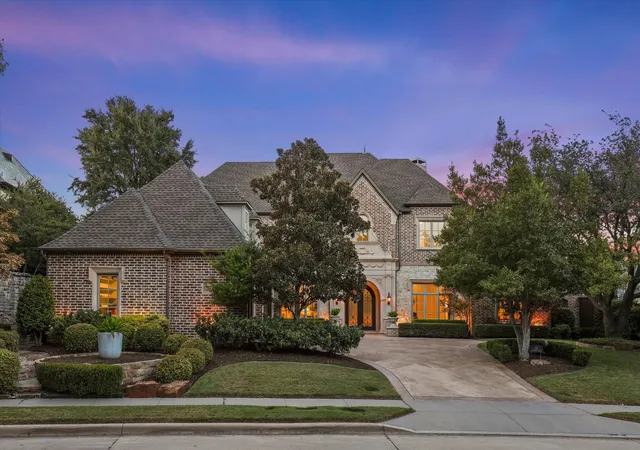 Photo 3 of Sale Pending at 20 Armstrong Dr, Frisco, TX 75034 | MLS# 21391933 | Listing updated on 2026-10-04