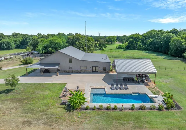 Photo 1 of Single family home for sale at 2800 Fm 1395, Wills Point, TX 75169 | MLS# 21394578 | Listing updated on 2026-09-26