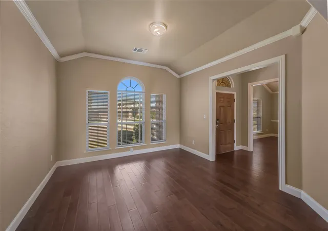 Photo 2 of Single family home for sale at 402 Tanglewood Dr, Wylie, TX 75098 | MLS# 21394426 | Listing updated on 2026-10-02