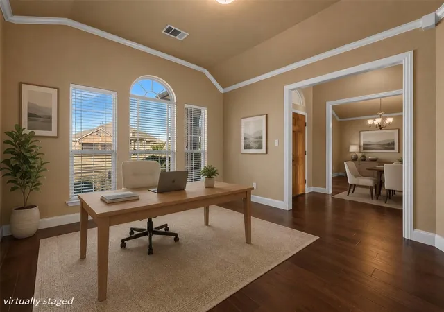 Photo 3 of Single family home for sale at 402 Tanglewood Dr, Wylie, TX 75098 | MLS# 21394426 | Listing updated on 2026-10-02