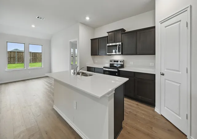 Photo 2 of Single family home for sale at 1928 Freeman St, Tyler, TX 75704 | MLS# 21395804 | Listing updated on 2026-09-26