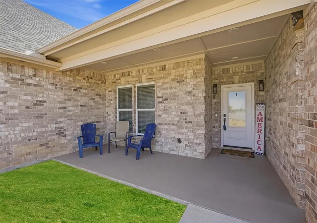 Photo 2 of Single family home for sale at 1001 Johnson Trl, Bells, TX 75414 | MLS# 21393309 | Listing updated on 2026-09-26