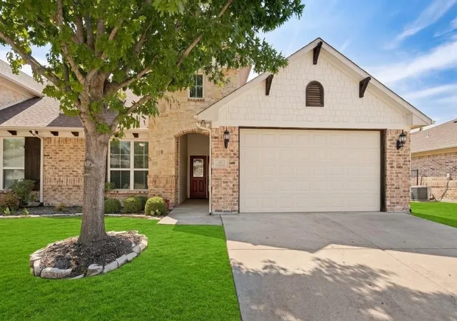 Single family home for sale at 316 Terra Verde Ln, McKinney, TX 75069 | MLS# 21392211