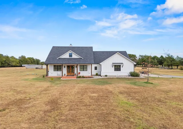 Photo 3 of Single family home for sale at 1742 Recreation Rd 3, Bonham, TX 75418 | MLS# 21394588 | Listing updated on 2026-09-26