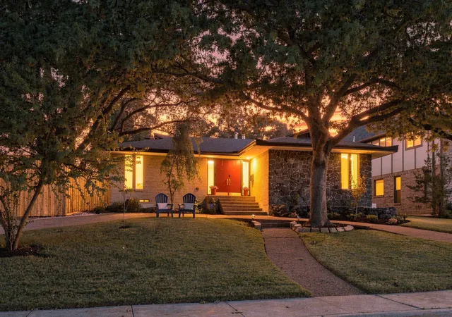 Photo 1 of Sale Pending at 9307 Crestedge Dr, Dallas, TX 75238 | MLS# 21392352 | Listing updated on 2026-10-05